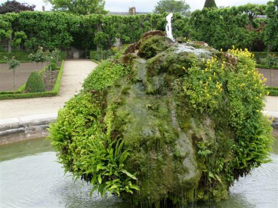 Meaux : jardin Bossuet