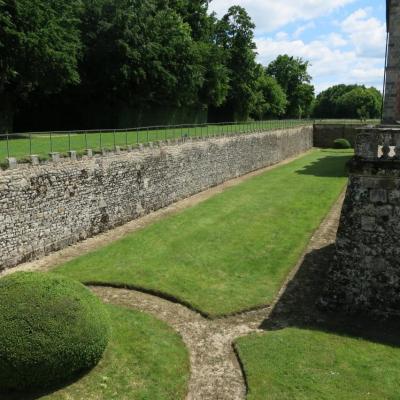 Chevry-en-Sereine : parc du château